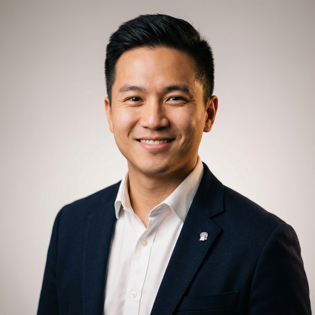 里番网首席导演李明轩